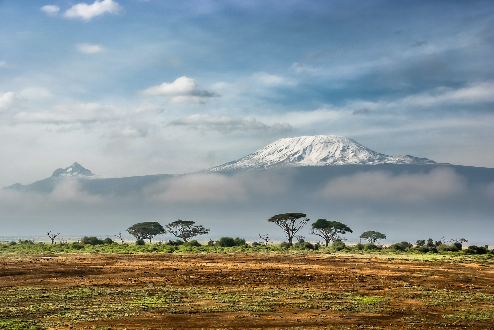 11-Day Masai Mara Wildlife Safari & Mount Kilimanjaro Climbing Tour